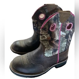 Ariat Women’s Fatbaby Pink/Camo Western Boot - Size 6.5B